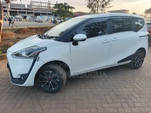 Toyota Sienta 1.5 FWD 2016 White