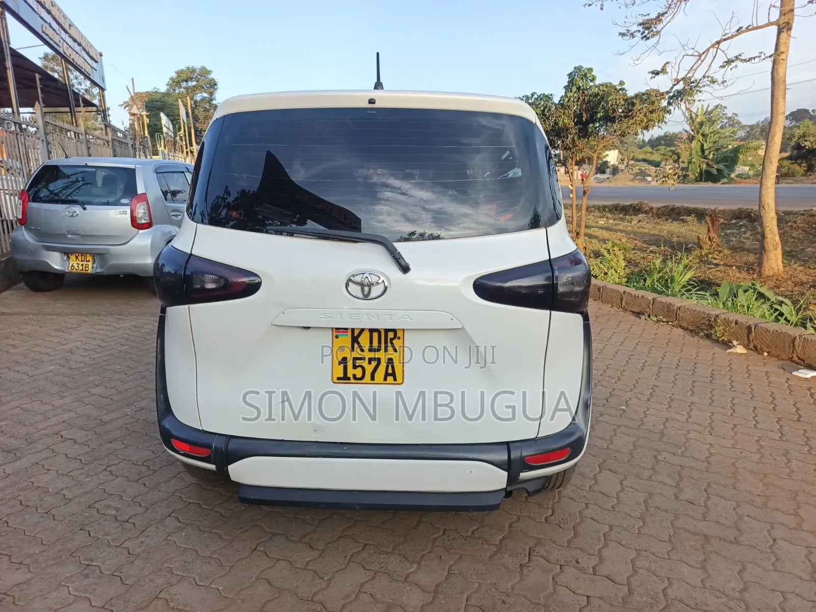 Toyota Sienta 1.5 FWD 2016 White