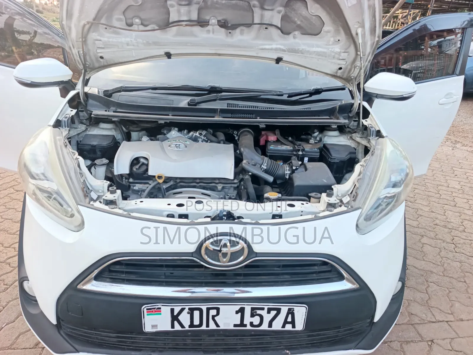 Toyota Sienta 1.5 FWD 2016 White
