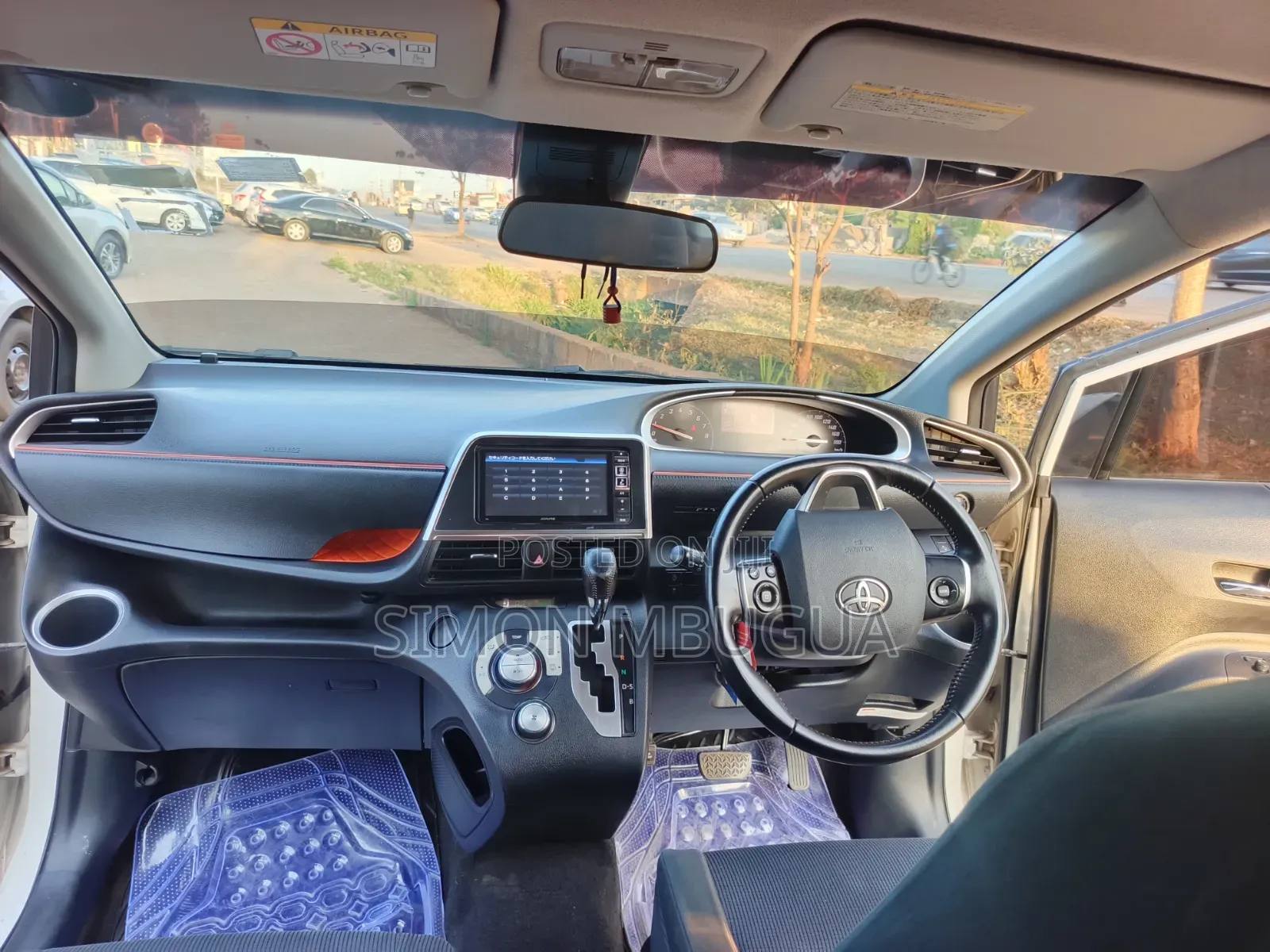 Toyota Sienta 1.5 FWD 2016 White