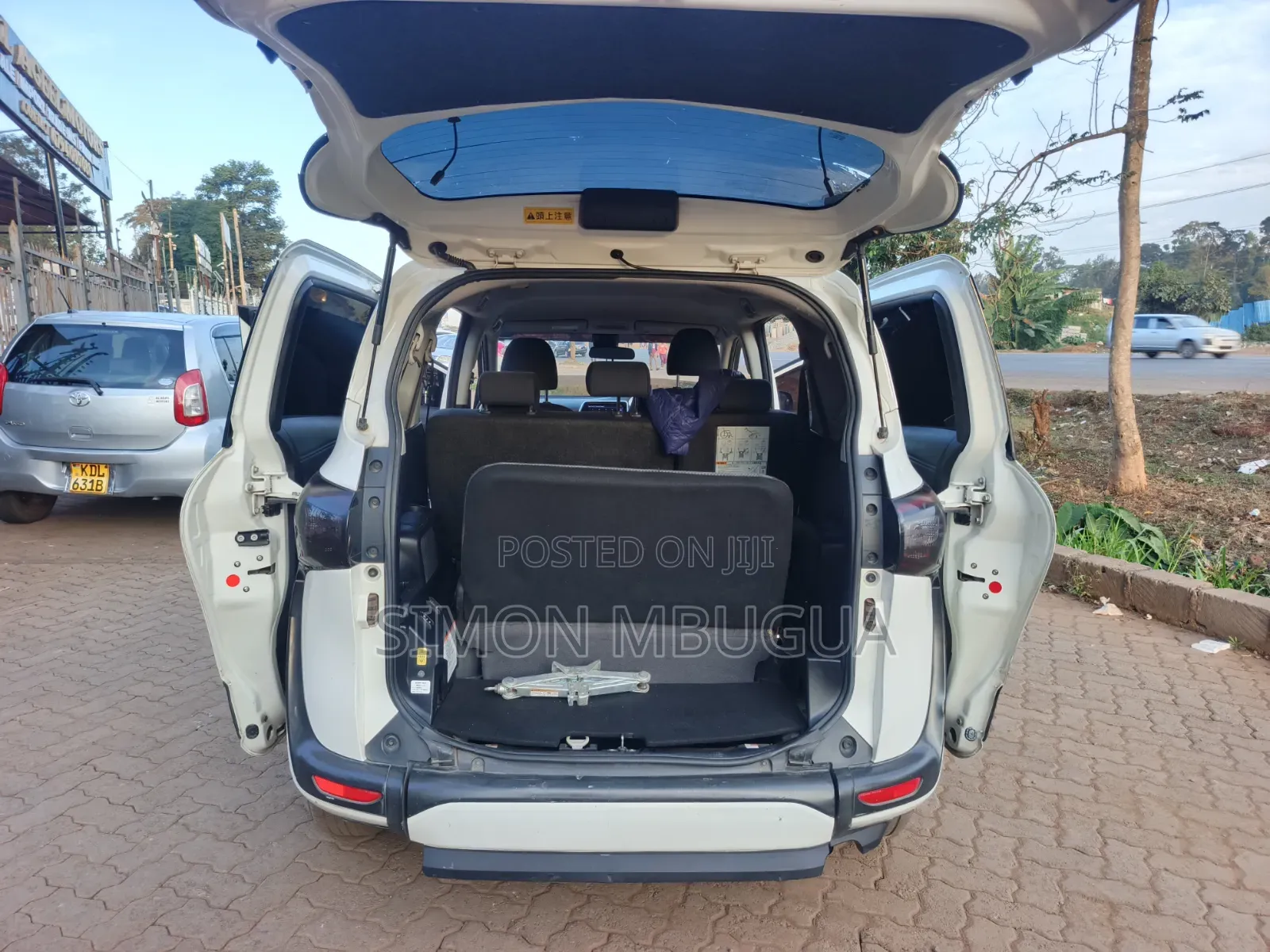 Toyota Sienta 1.5 FWD 2016 White
