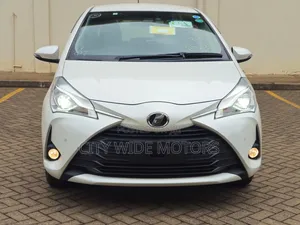 Toyota Vitz 1.3 FWD 5dr 2019 White