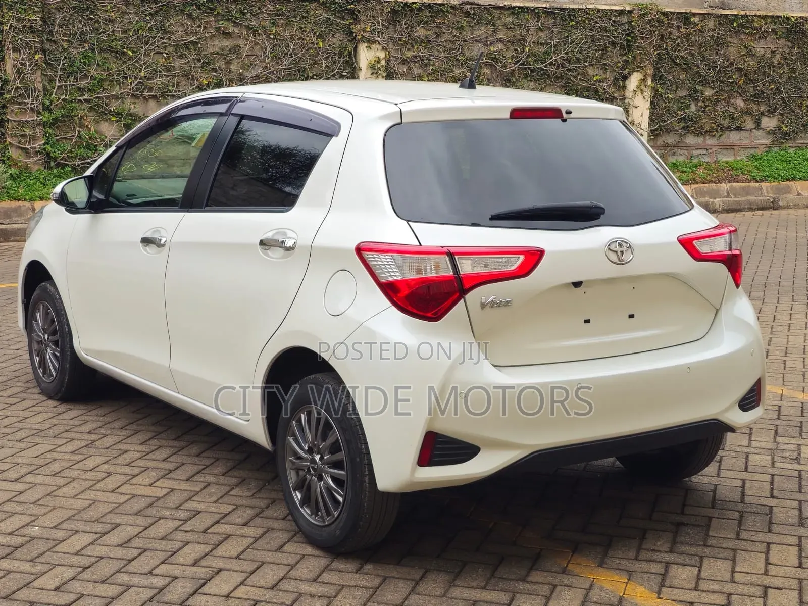 Toyota Vitz 1.3 FWD 5dr 2019 White