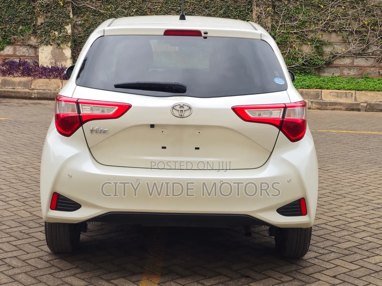 Toyota Vitz 1.3 FWD 5dr 2019 White