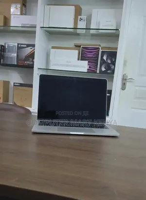 New Laptop Apple MacBook Pro 2019 16GB Intel Core i7 SSD 512GB