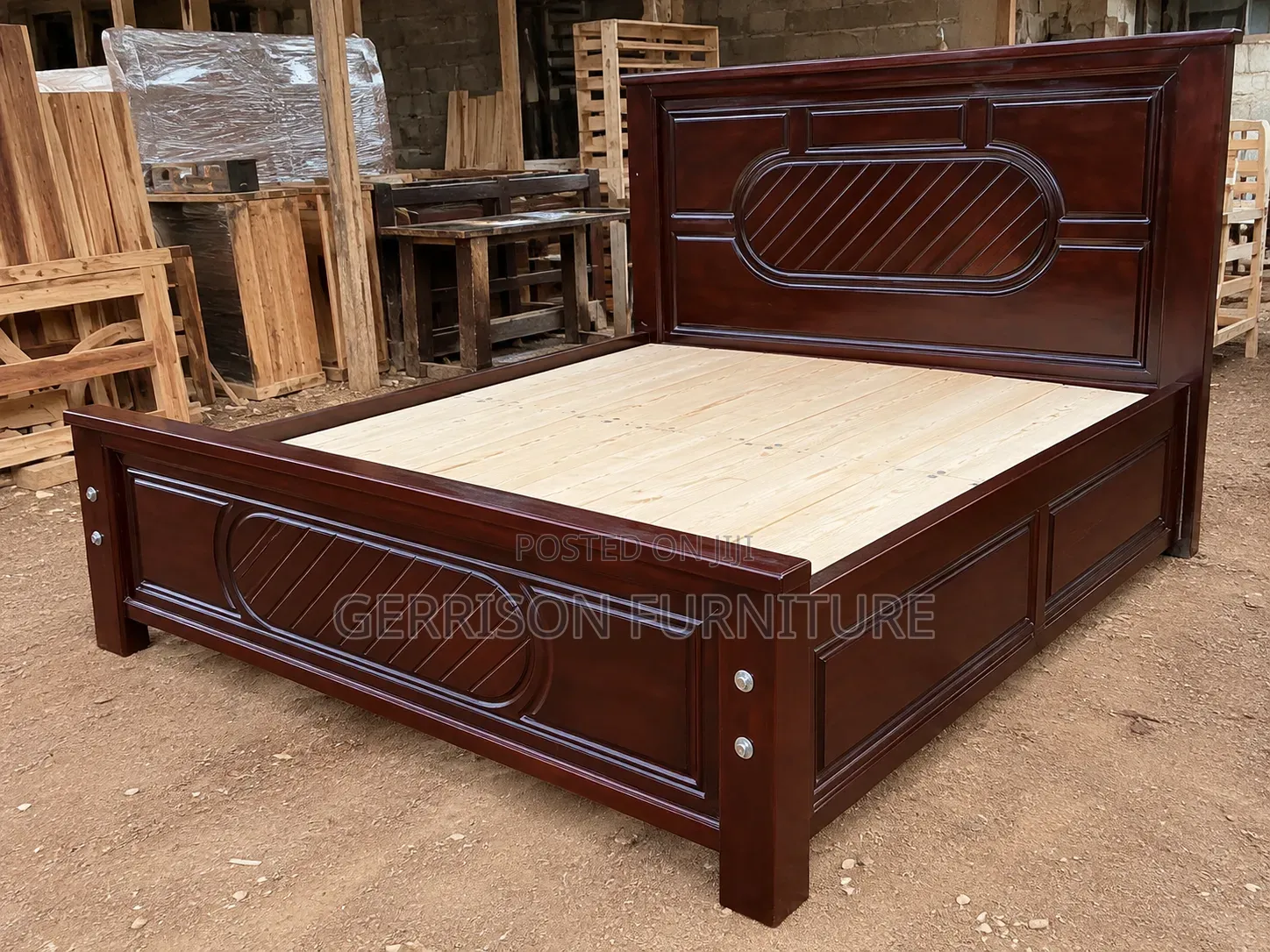 Modern 5x6 Hardwood Bed Frame (Stained Mahogany Finish)
