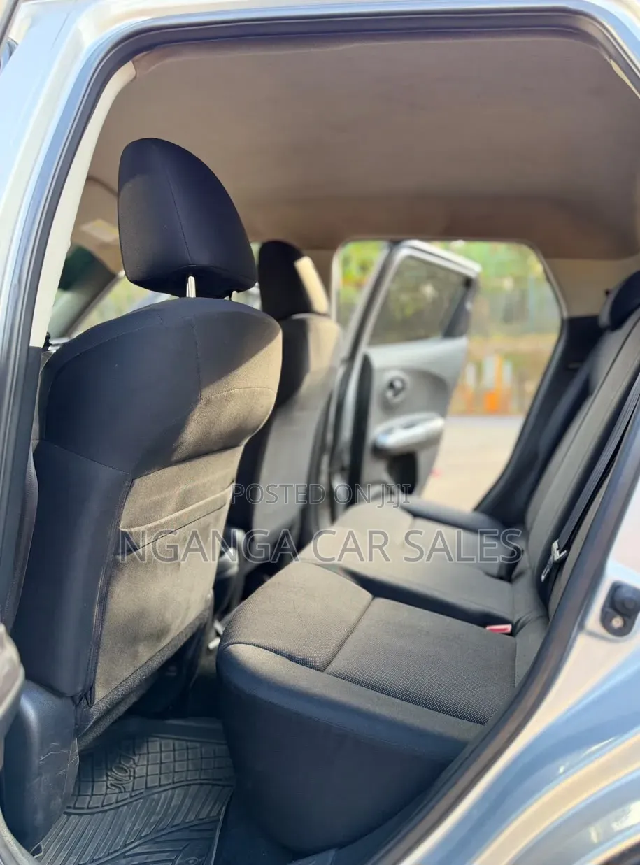 Nissan Juke 2011 Gray