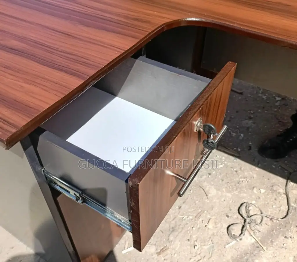 Imported 1.4m Curved Secretarial Task Desk