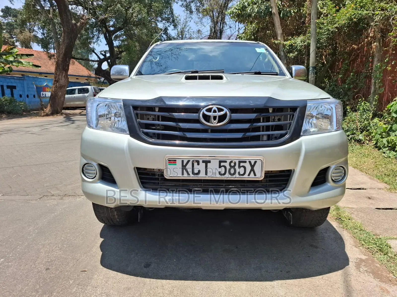Toyota Hilux 2011