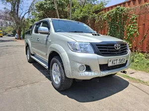 Toyota Hilux 2011