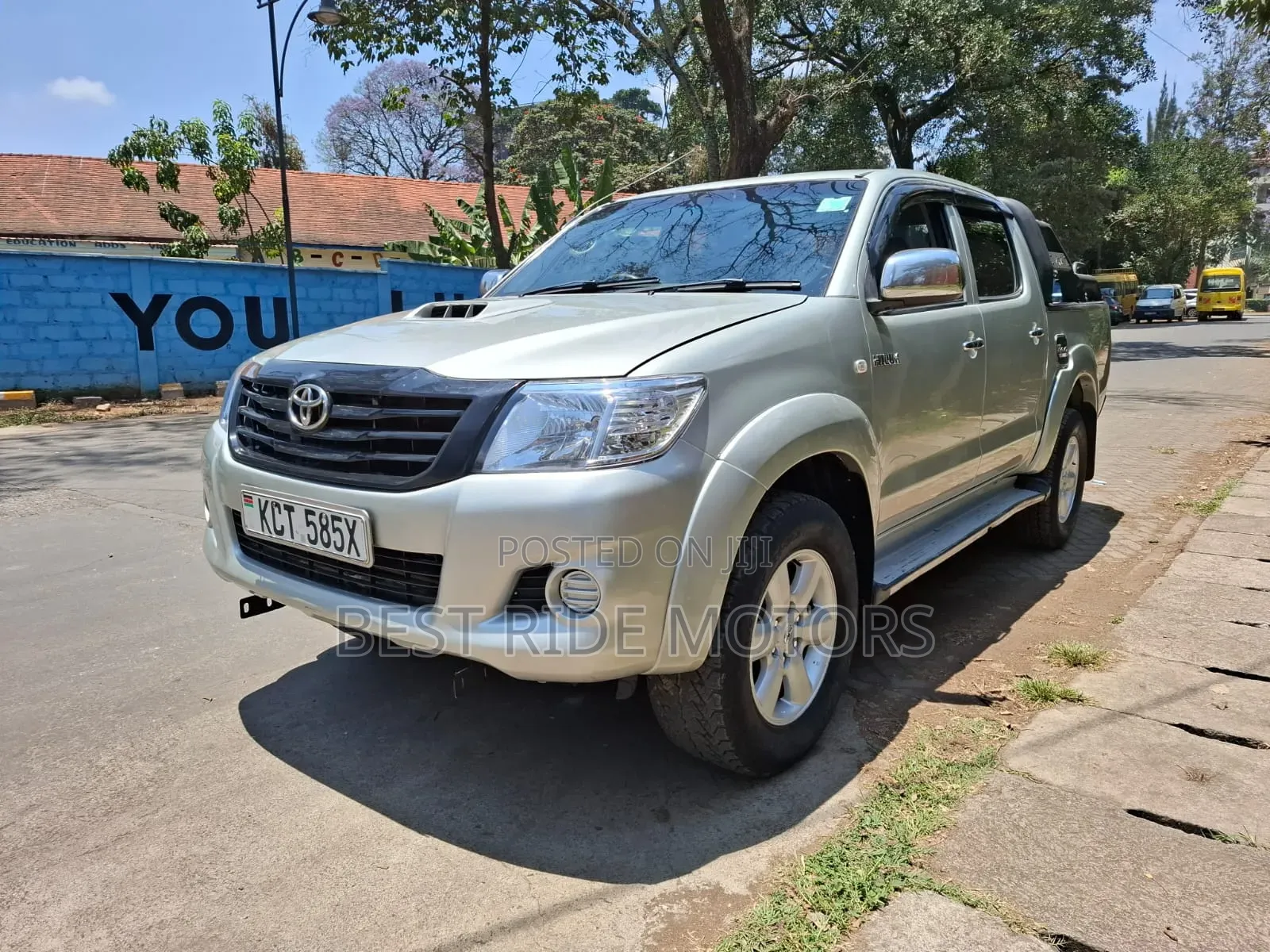 Toyota Hilux 2011