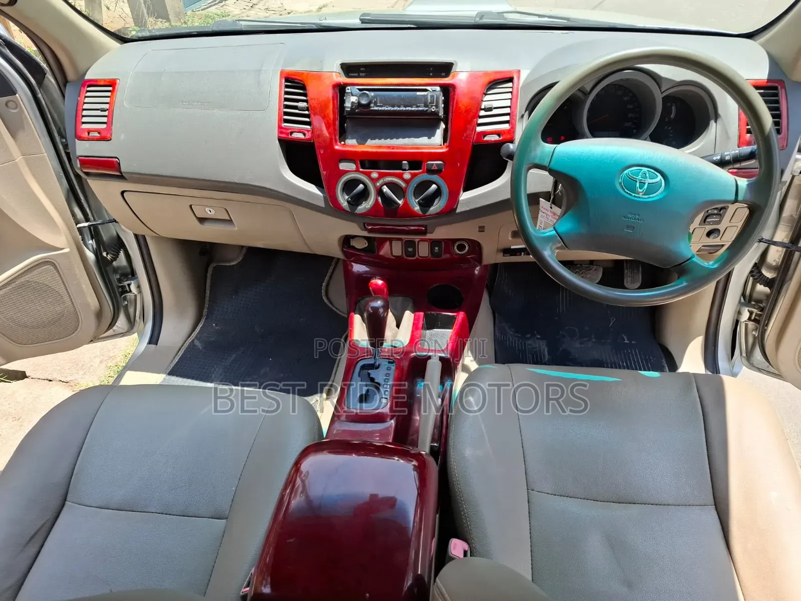 Toyota Hilux 2011