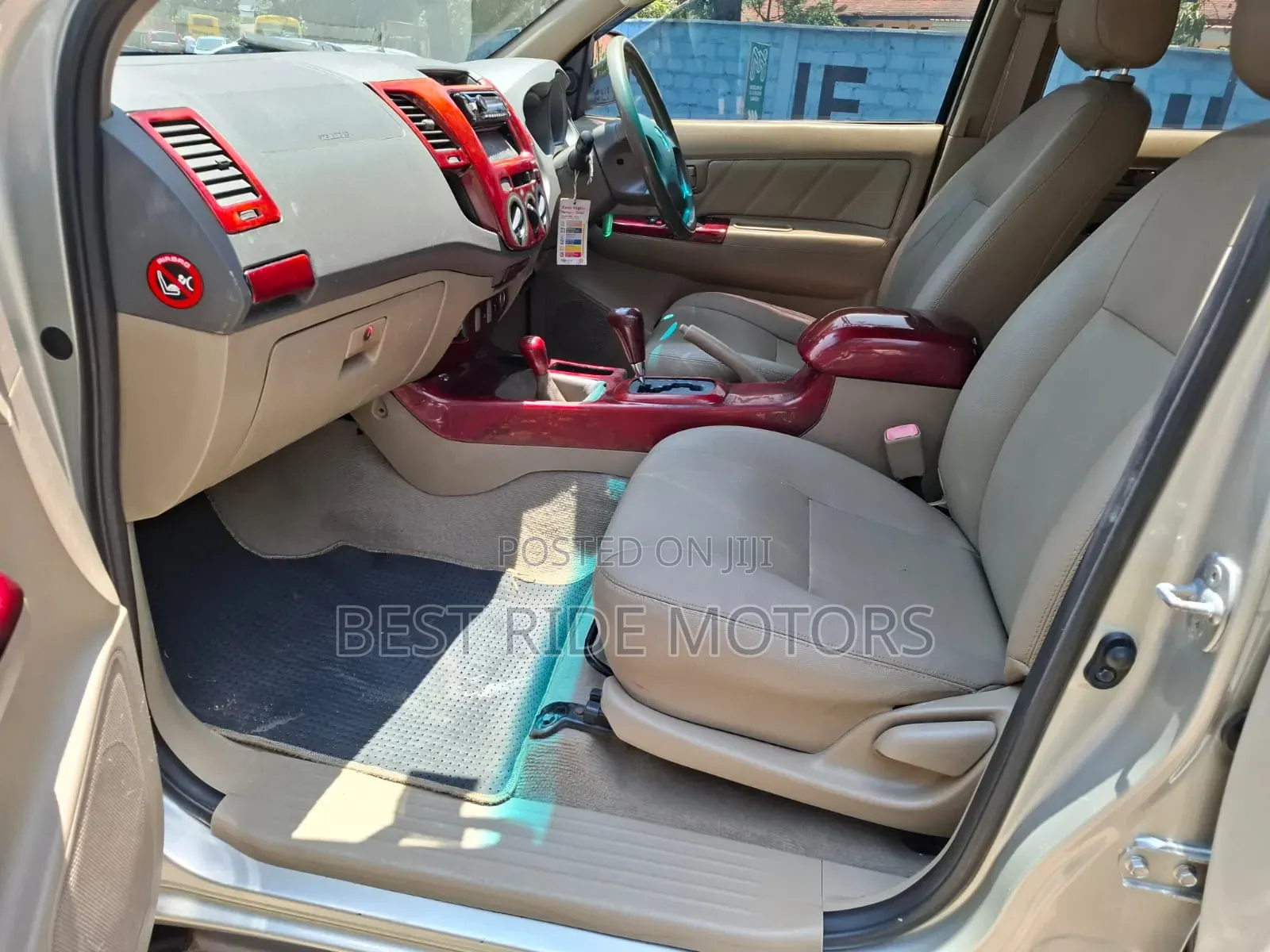 Toyota Hilux 2011