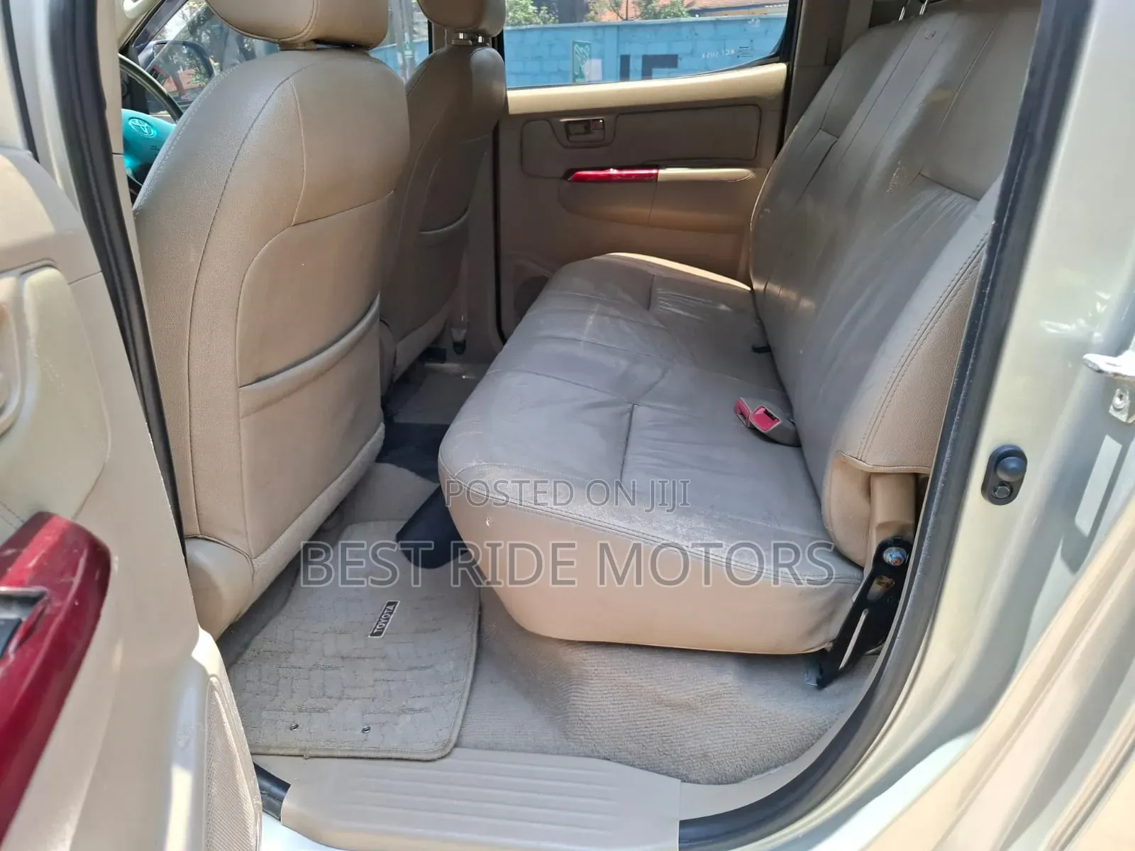 Toyota Hilux 2011