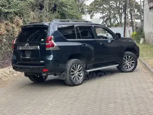 Toyota Land Cruiser Prado 2018 Blue