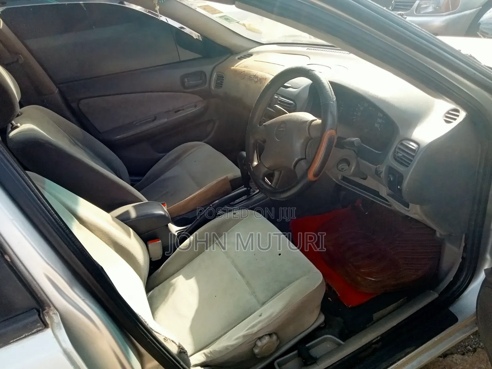 Nissan Sunny 2004 Silver