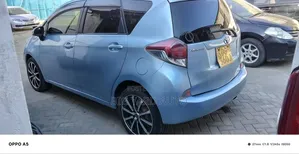 Toyota Ractis 1.5 FWD 2014 Blue