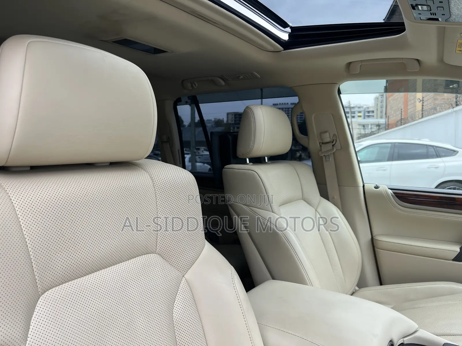 Lexus LX 2019 White