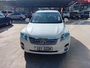 Toyota Vanguard 2008 White