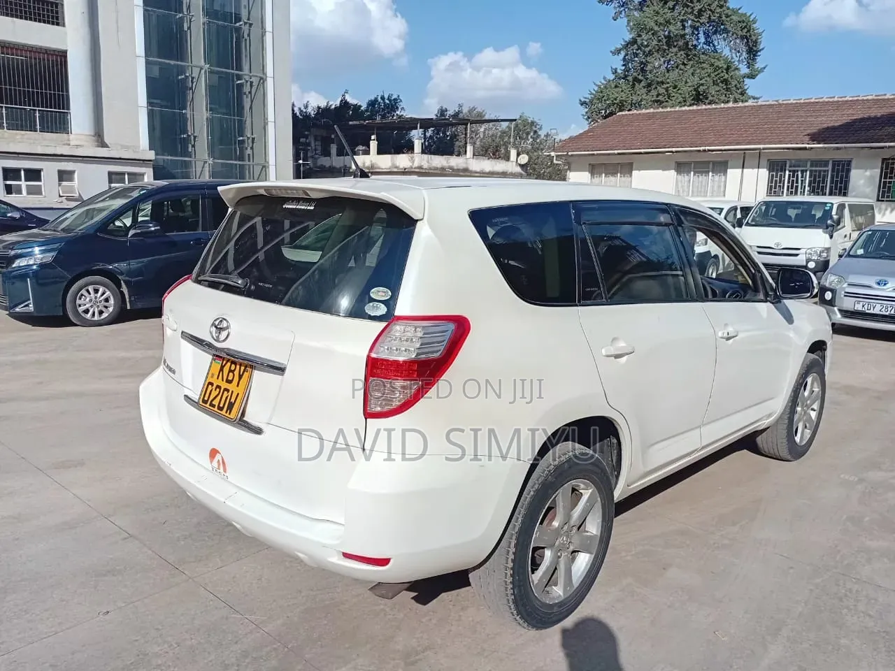 Toyota Vanguard 2008 White