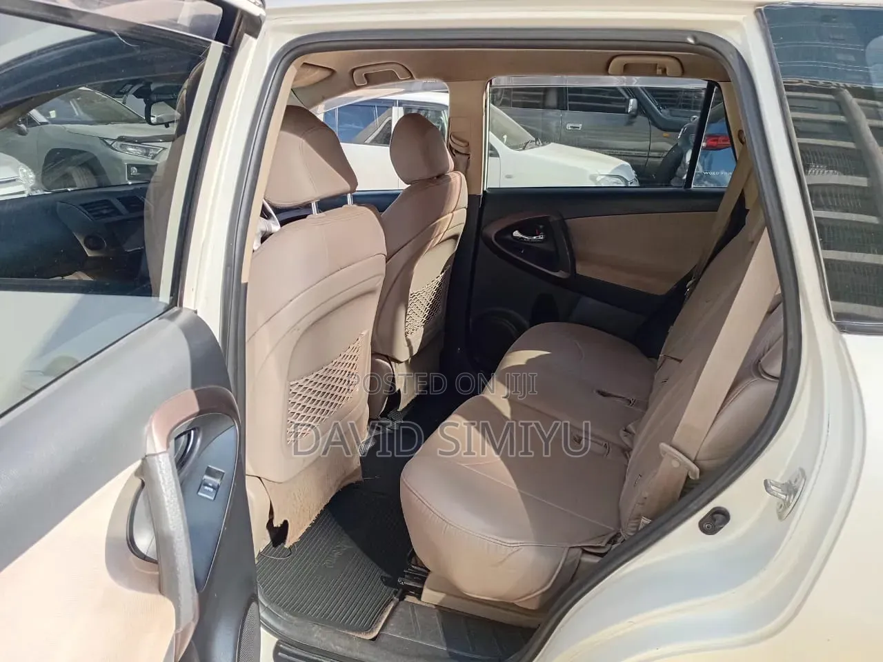 Toyota Vanguard 2008 White