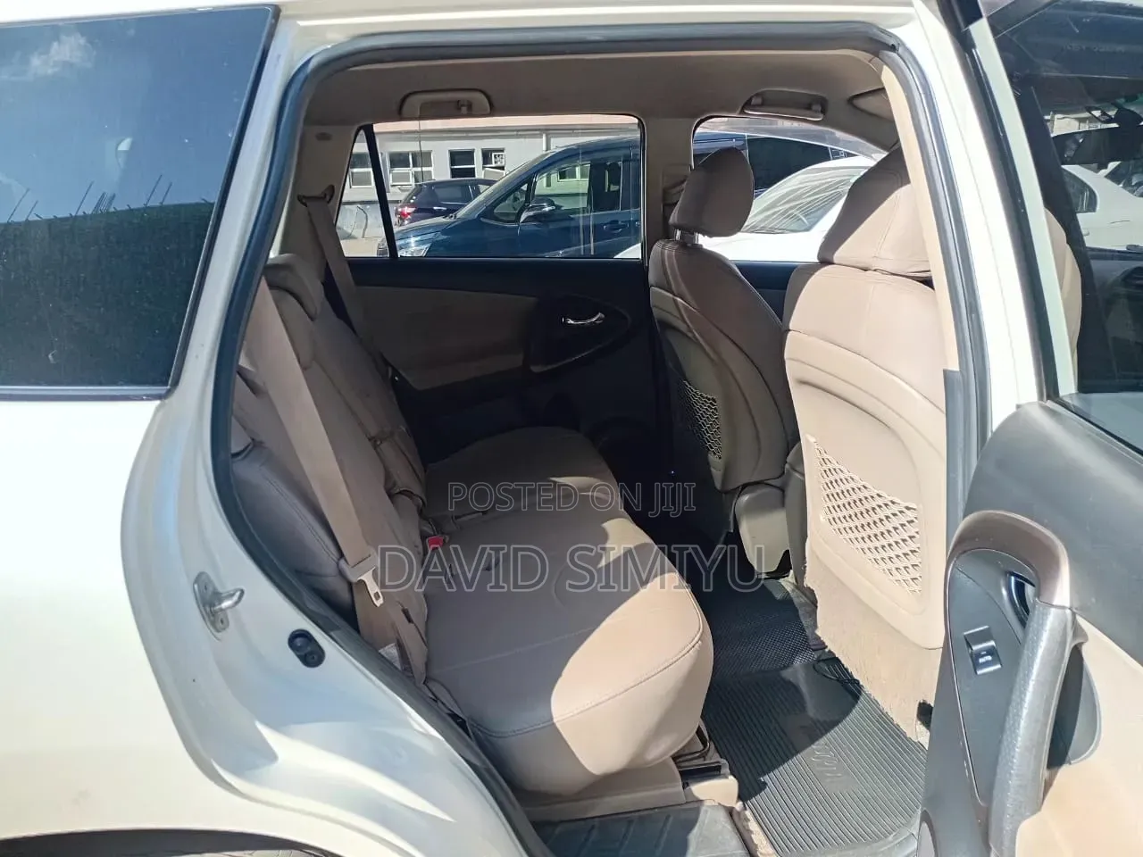 Toyota Vanguard 2008 White
