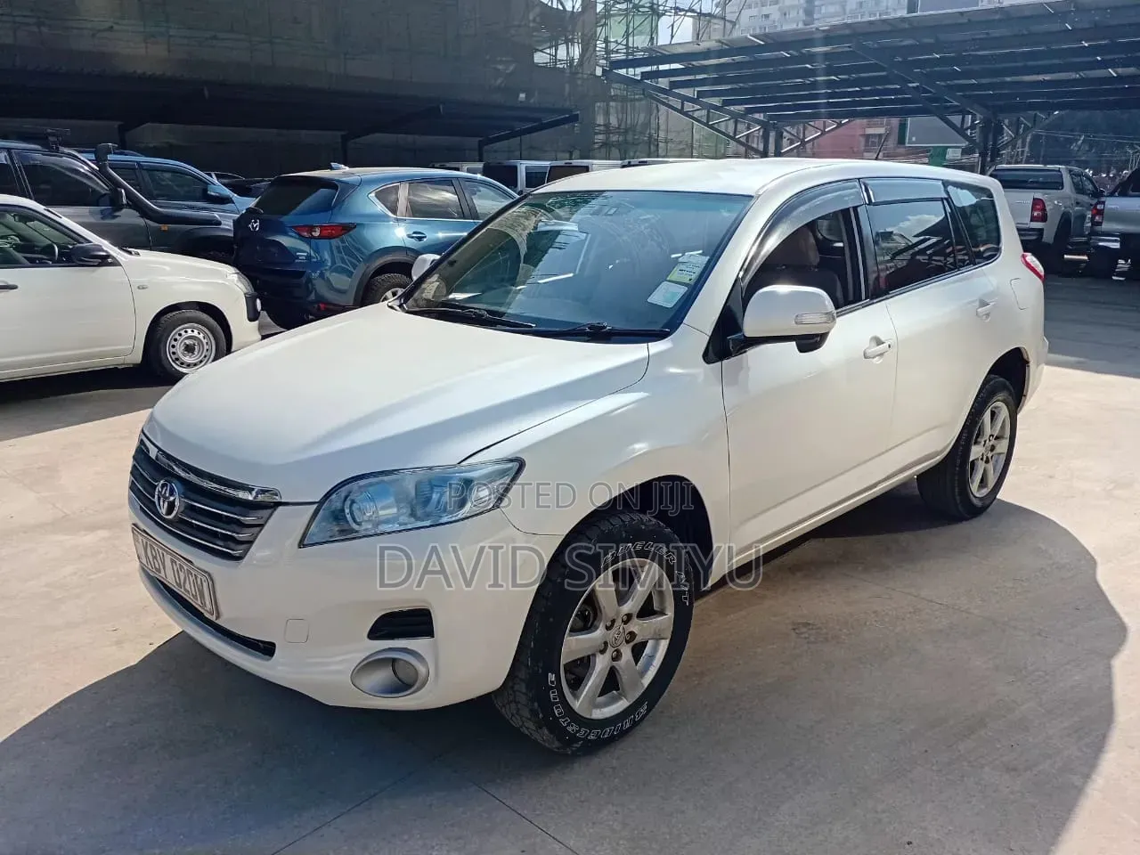 Toyota Vanguard 2008 White