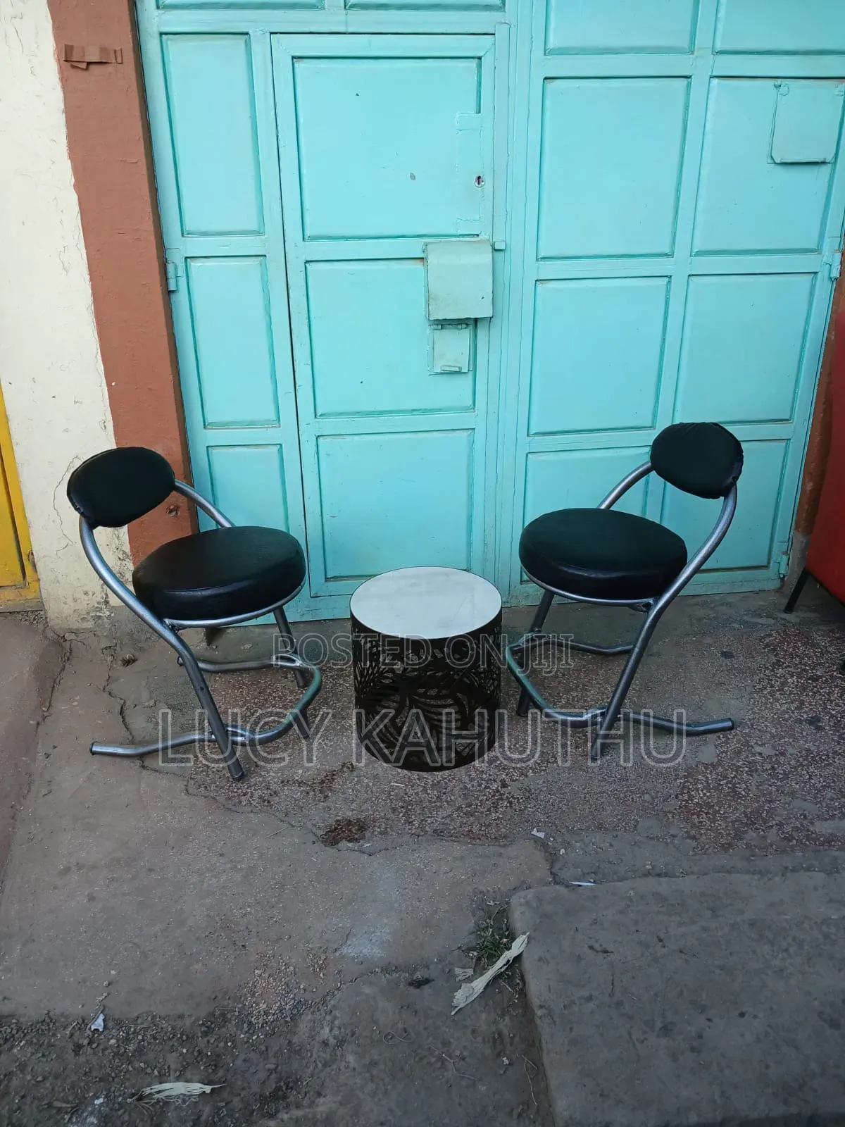 Low Quiver Chairs With Laser Cut Table