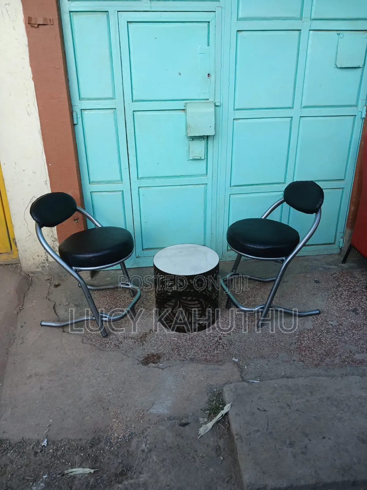 Low Quiver Chairs With Laser Cut Table