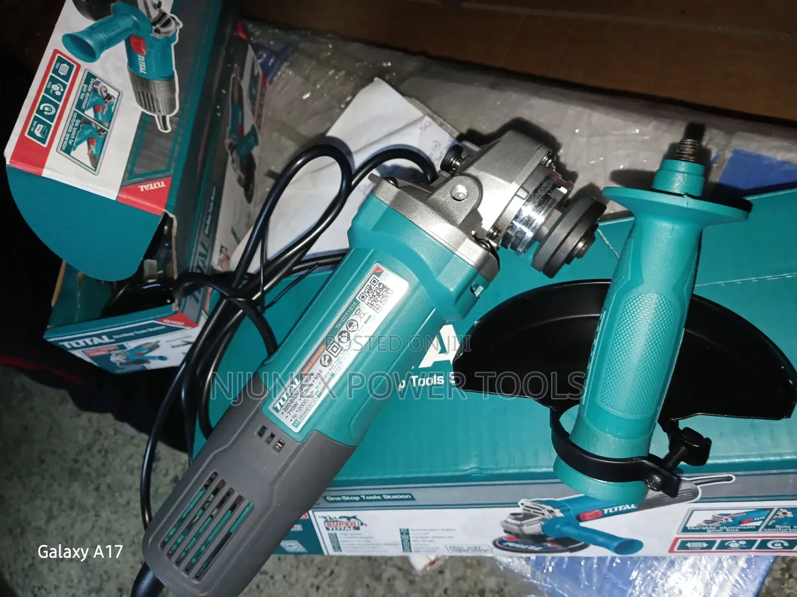 Total 4.5" (115mm) Corded Angle Grinder 750W