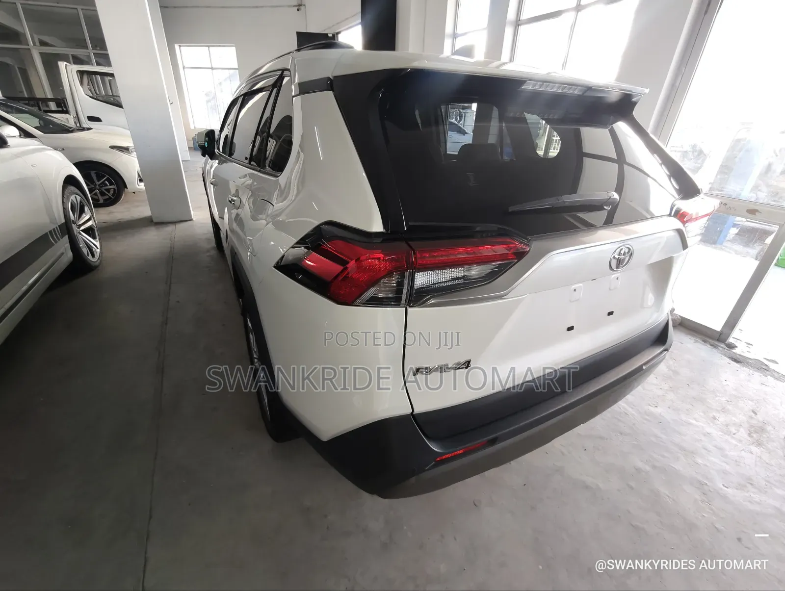 Toyota RAV4 2020 White