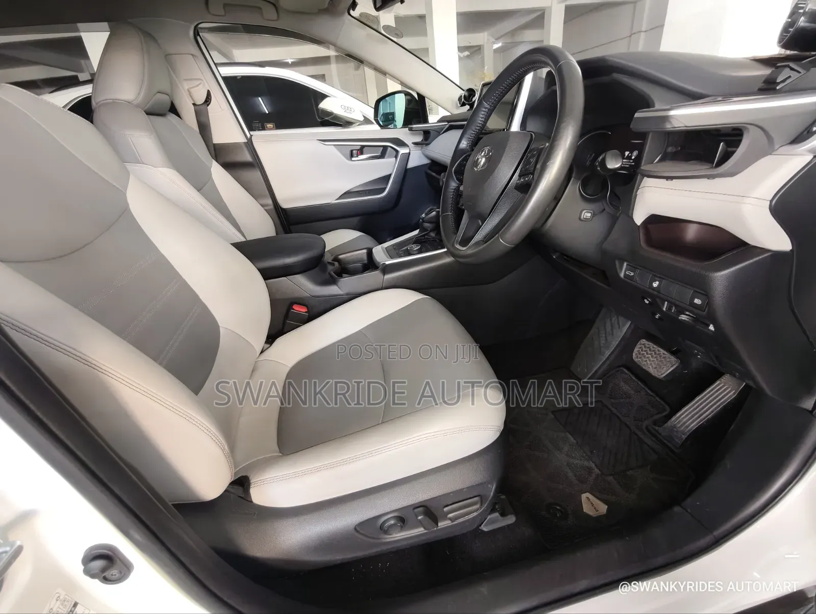 Toyota RAV4 2020 White