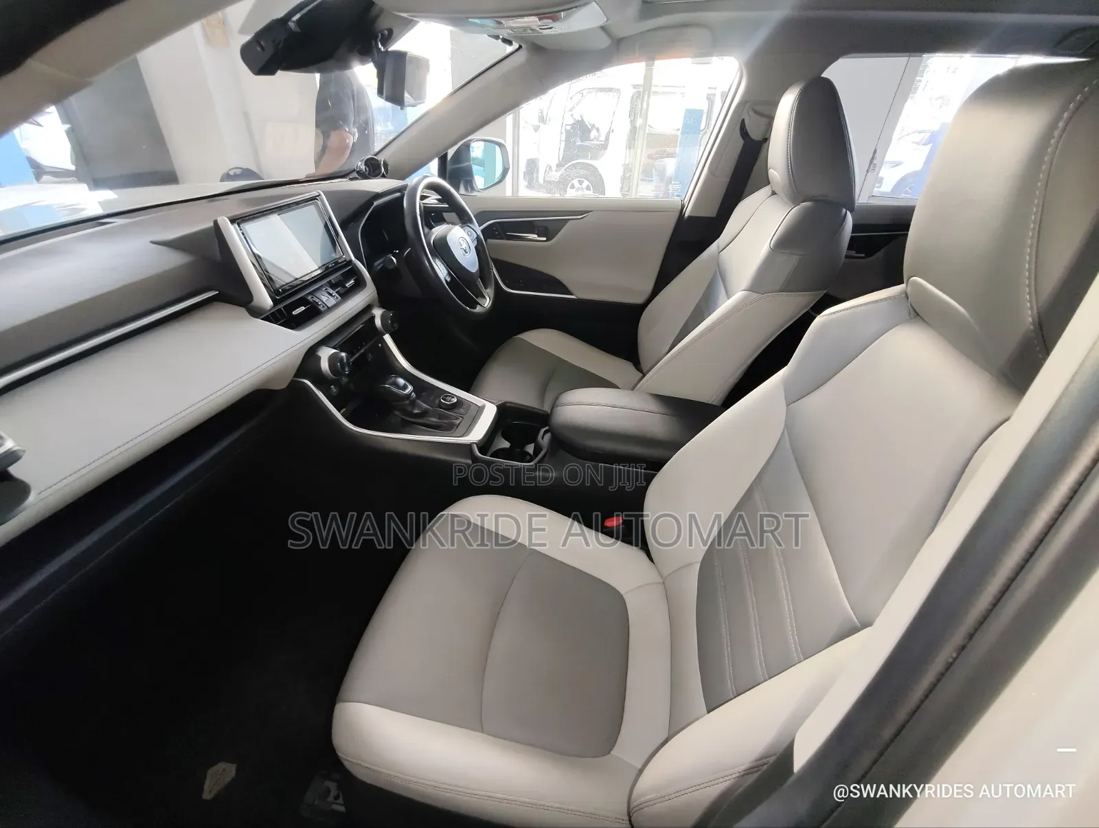 Toyota RAV4 2020 White