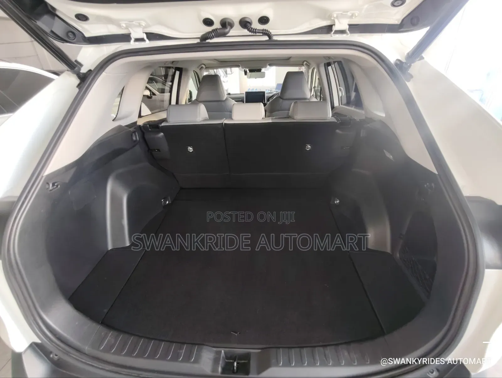 Toyota RAV4 2020 White