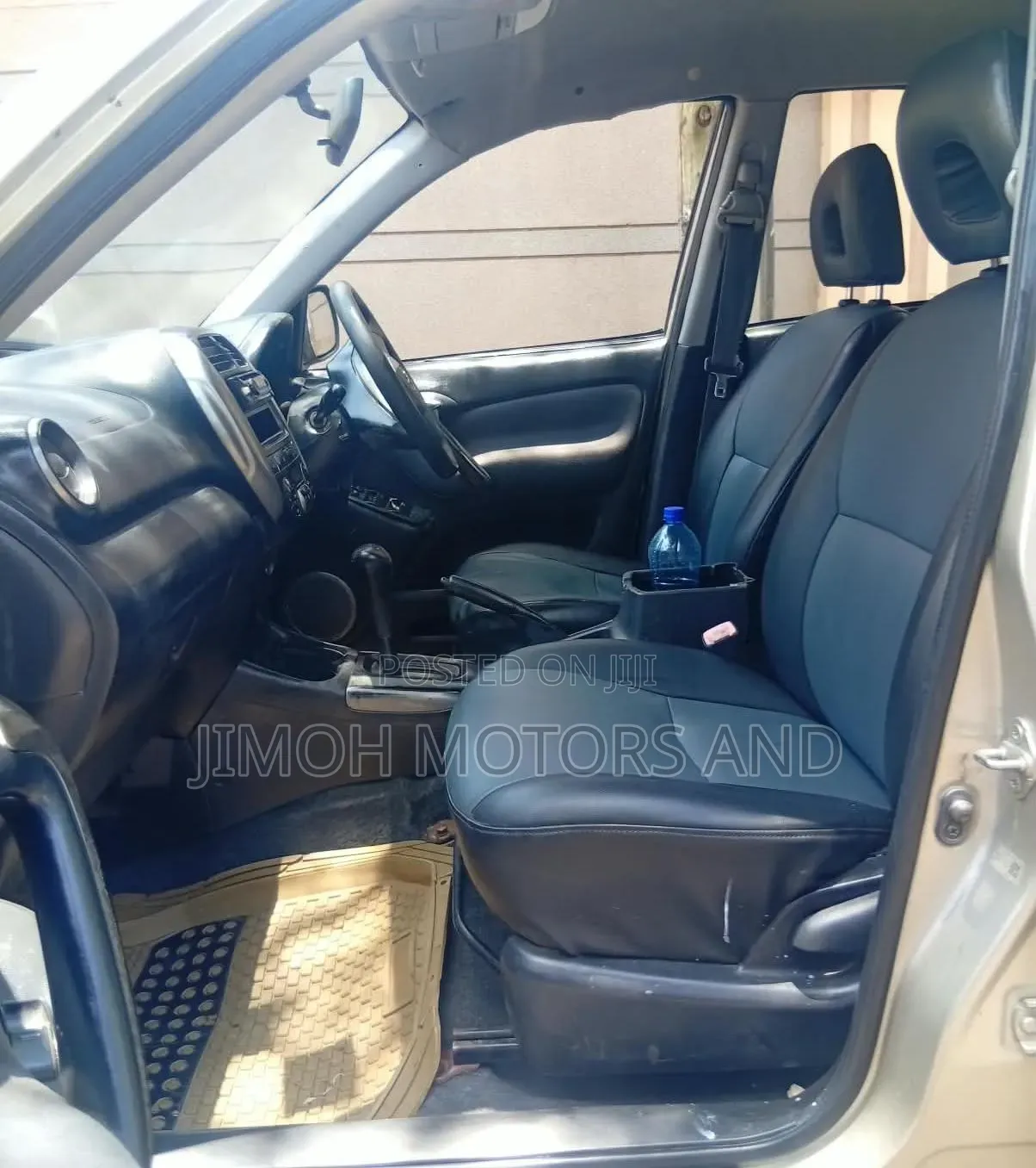 Toyota RAV4 2004 Gold
