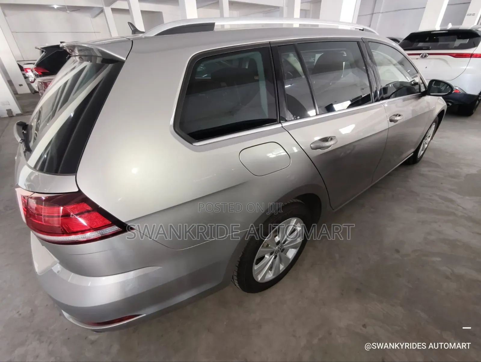 Volkswagen Golf Variant 2019 Silver