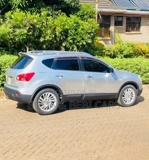 Nissan Dualis 2012 Silver