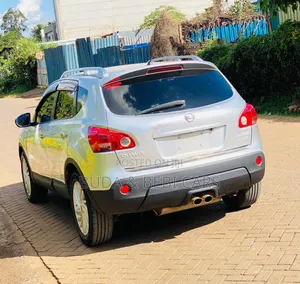 Nissan Dualis 2012 Silver