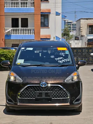 Toyota Sienta 2019 Brown