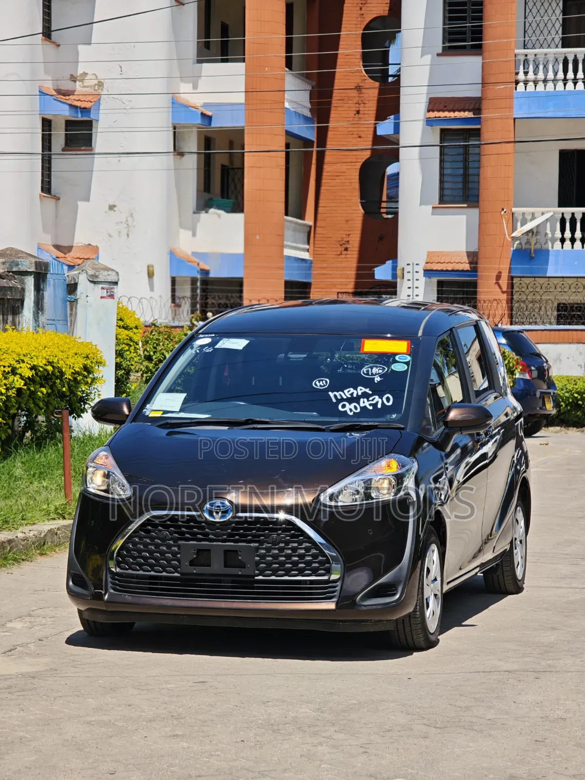Toyota Sienta 2019 Brown