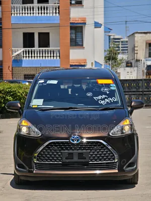 Toyota Sienta 2019 Brown