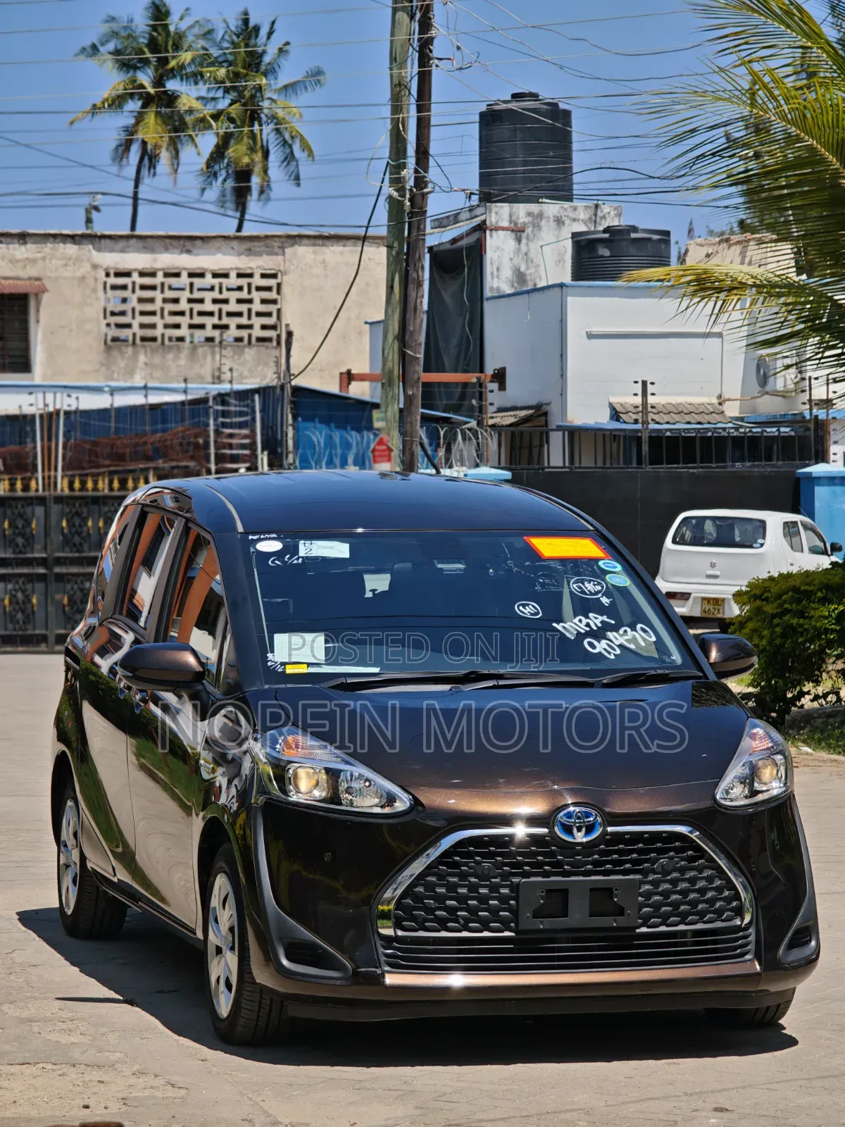 Toyota Sienta 2019 Brown