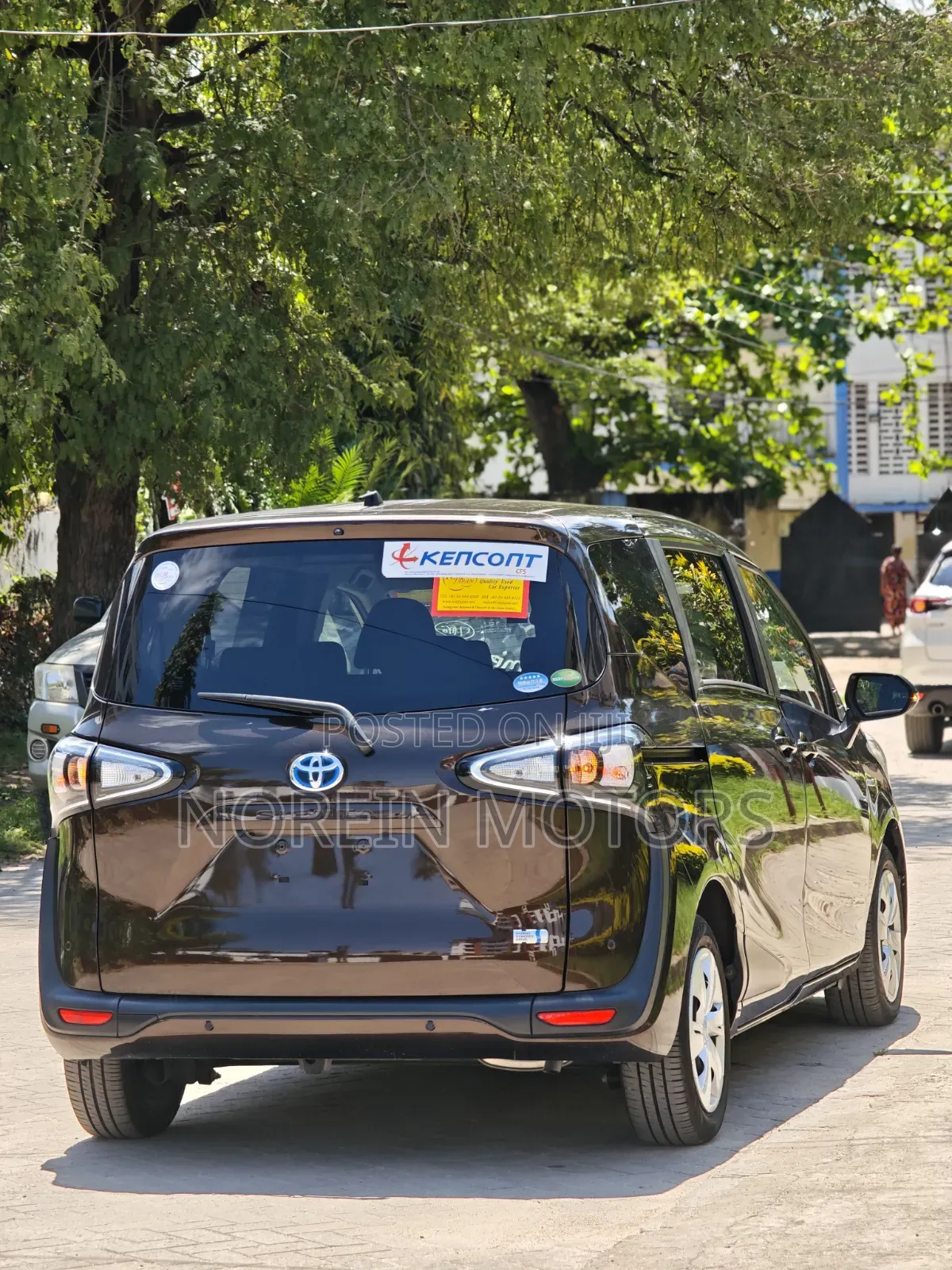 Toyota Sienta 2019 Brown