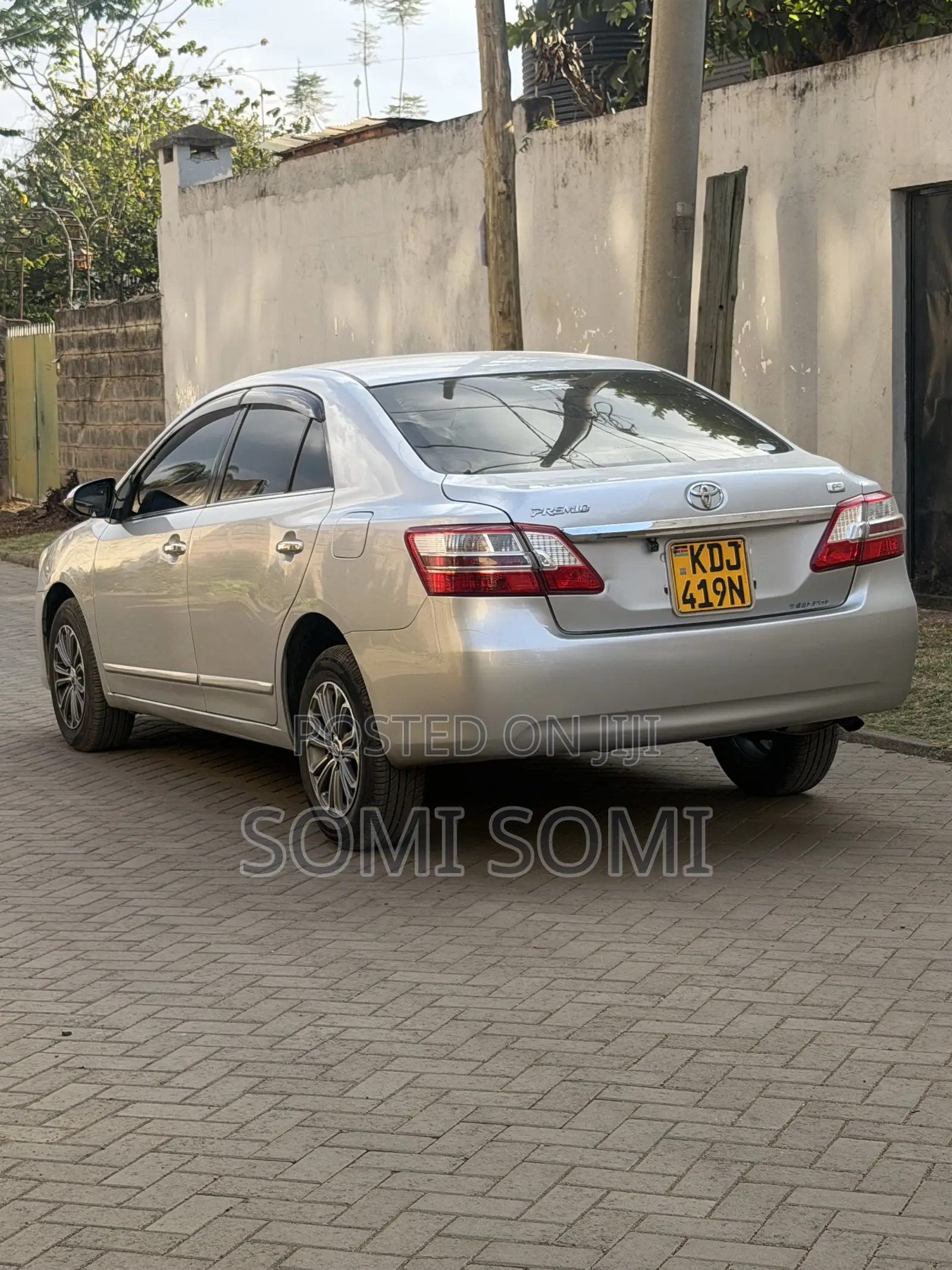 Toyota Premio 2015 Silver