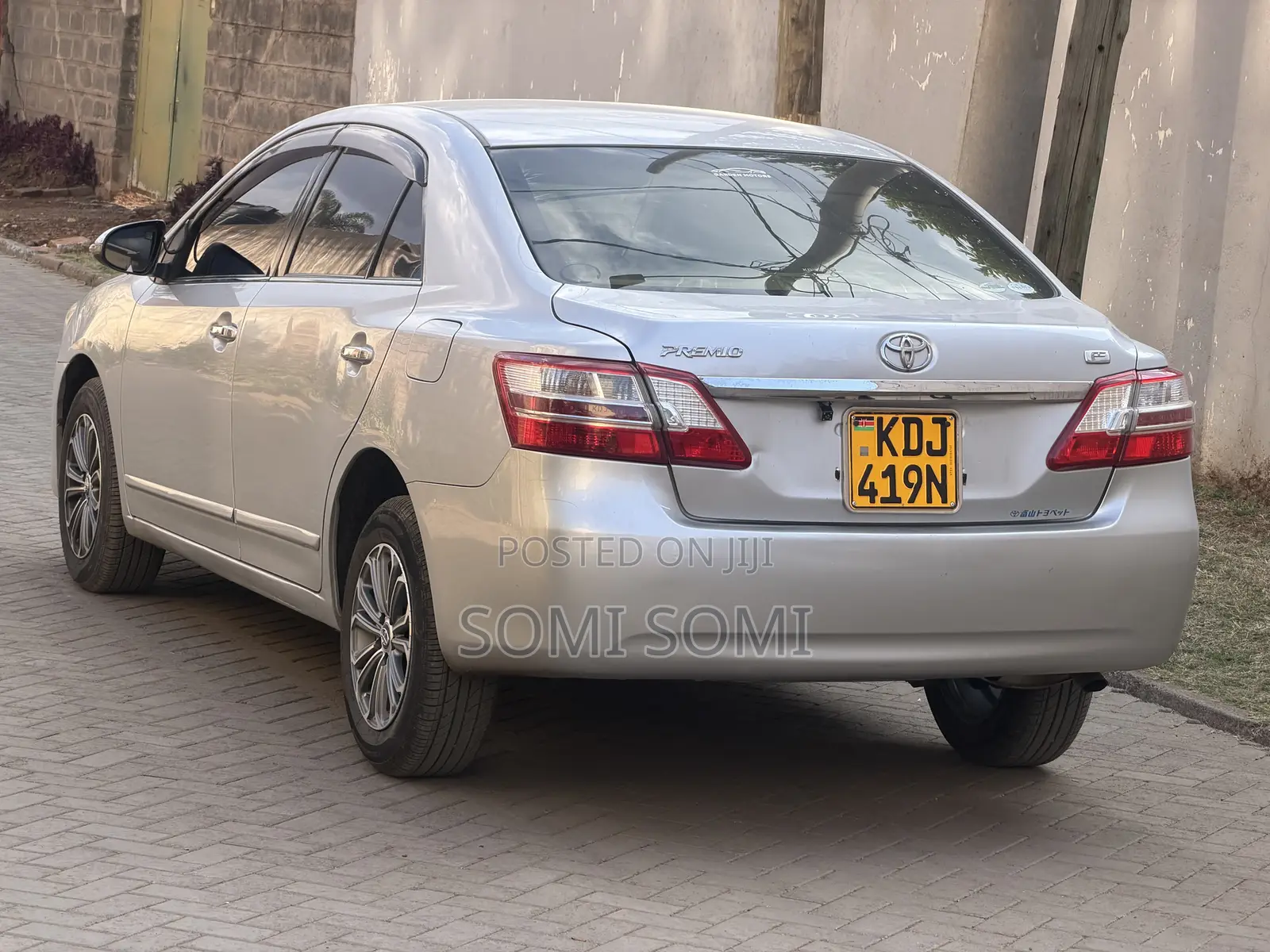 Toyota Premio 2015 Silver