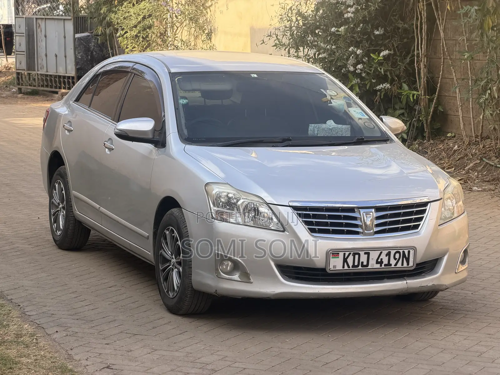 Toyota Premio 2015 Silver