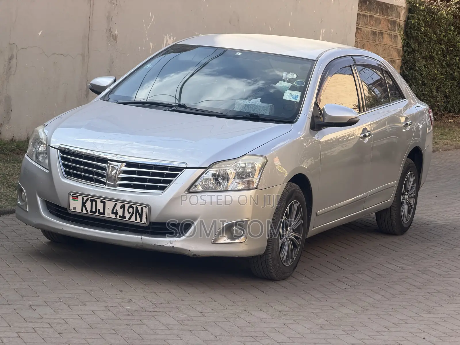Toyota Premio 2015 Silver