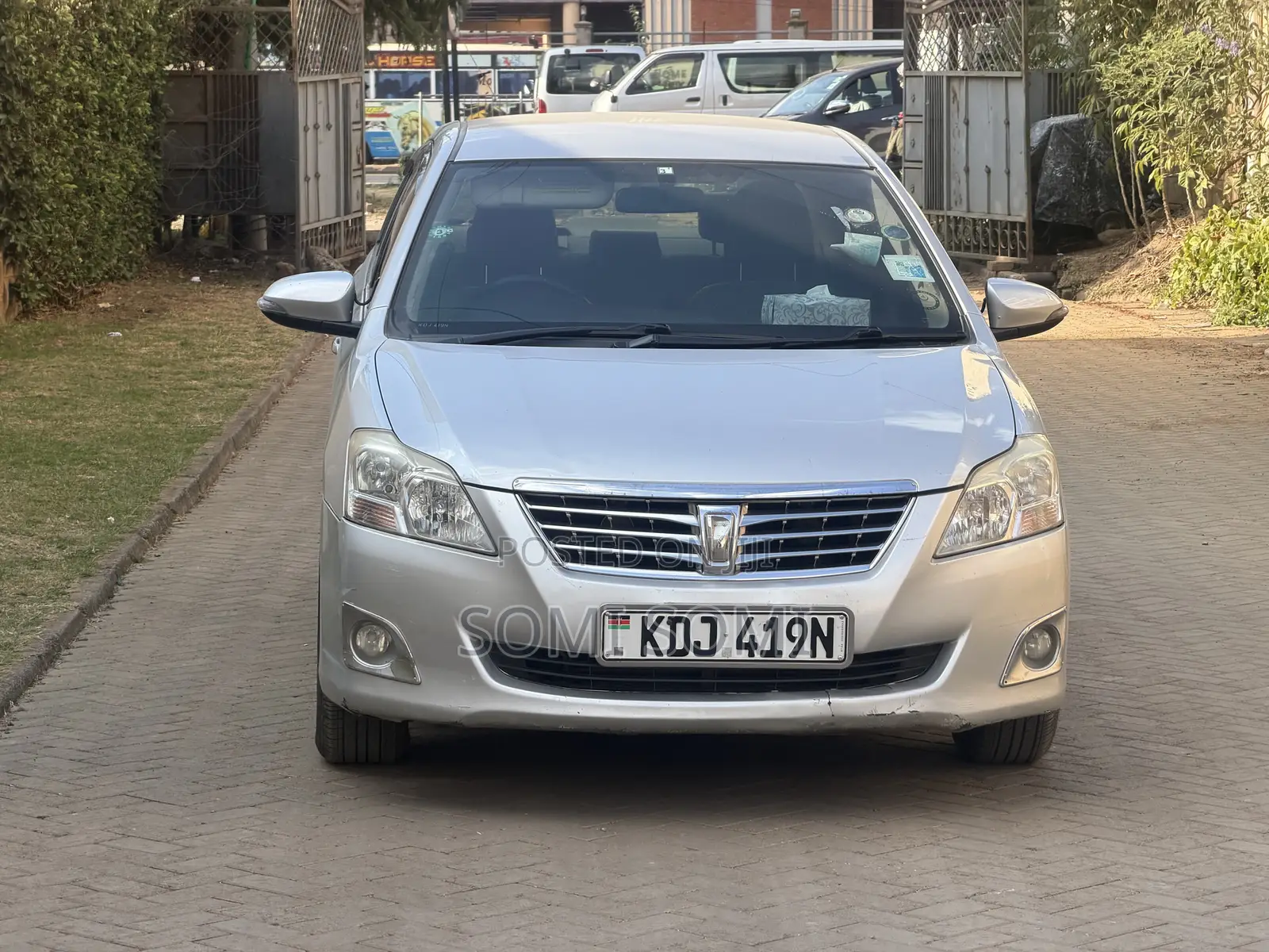 Toyota Premio 2015 Silver