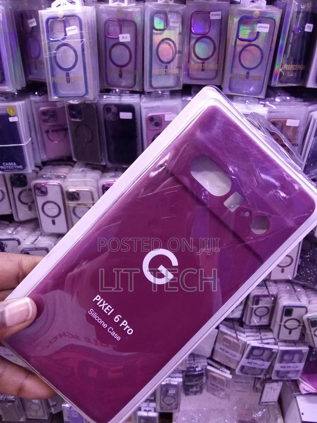 Google Pixel 6 Pro Liquid Silicone Case With Microfiber Lining -Maroon - thumbnail 2