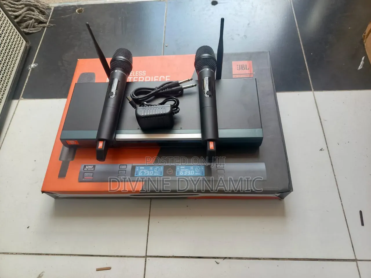 JBL KMC8 Wireless Microphone